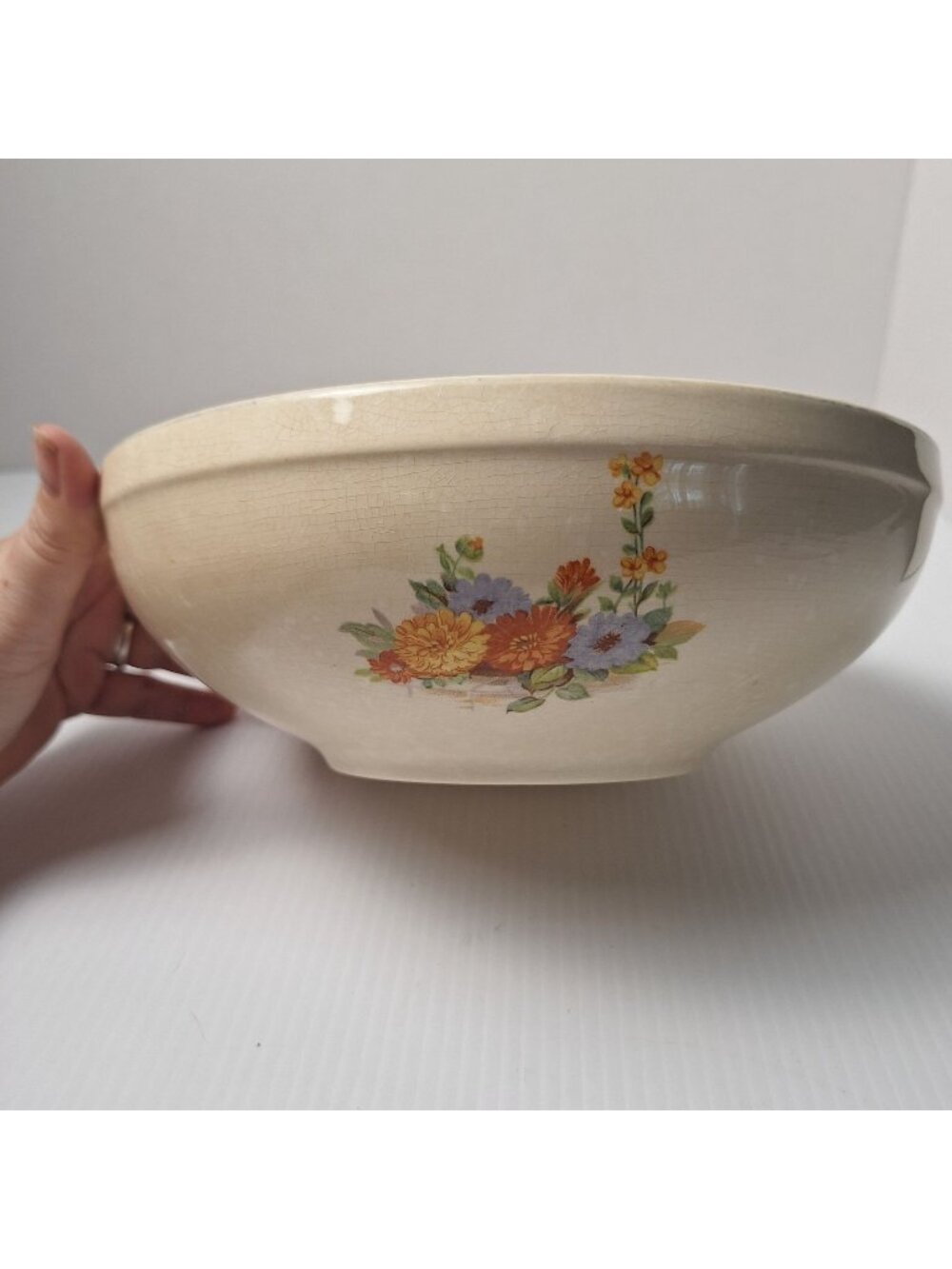 VINTAGE 1940'S NATIONAL BROTHERHOOD OPERATIVE POTTERS SERVING BOWL GARDEN GLORY